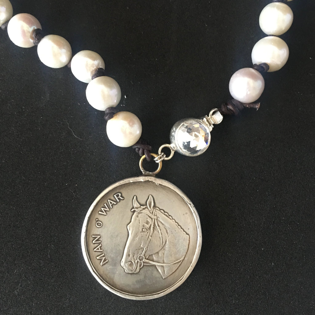 a pony and pearls Man O War racehorse necklace
